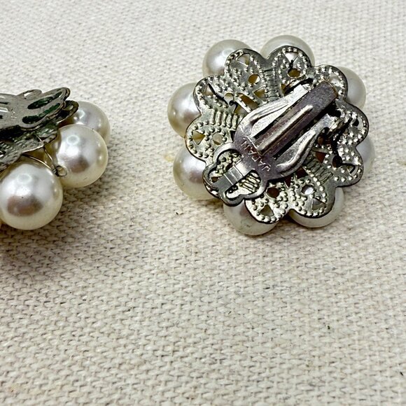 Vintage Bead Cluster Earrings Imitation Pearl Silver-Tone Marked Japan Retro - Picture 5 of 7